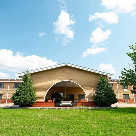 Oyo Hotel Redwood Falls Near Jackpot Casino 外观 照片