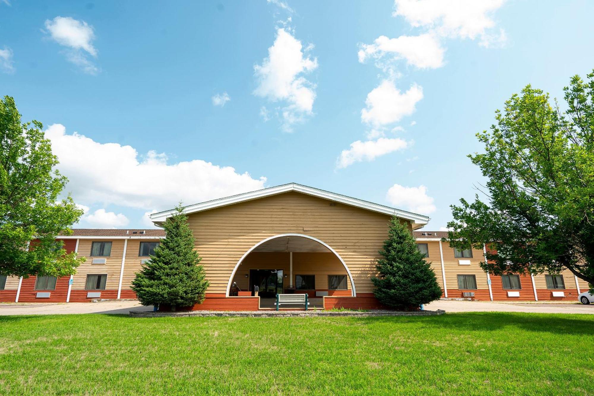 Oyo Hotel Redwood Falls Near Jackpot Casino 外观 照片